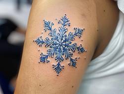 雪花纹身图案：落雪无声，永恒成形